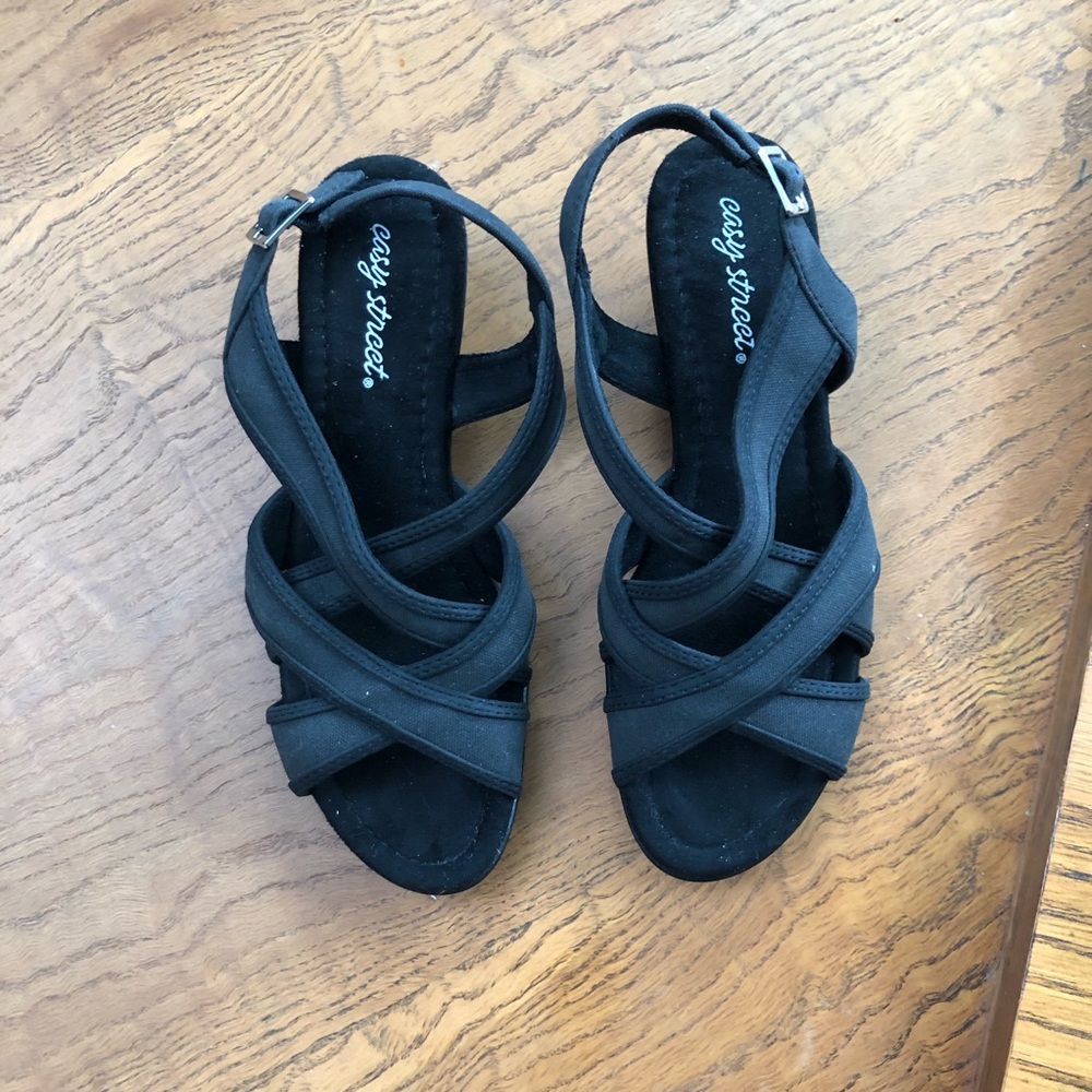 Black Easy Street sandals